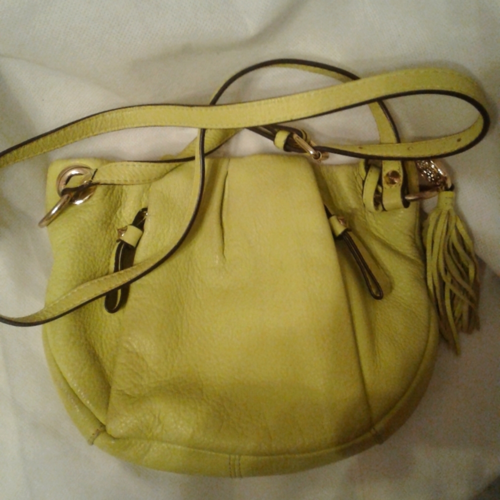 Vince Camuto Women Shoulder bag Good Condition lime green.